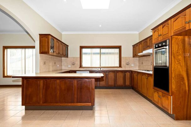 136 Rose Avenue, - Photo 1