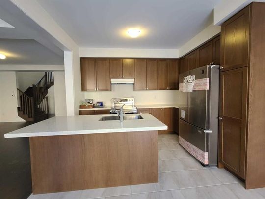 For Lease - 1125 Enchanted Crescent, Pickering, Ontario - Photo 1