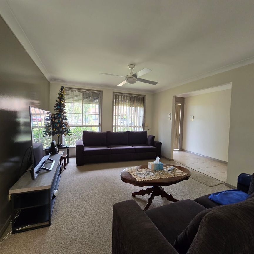 STUNNING THREE BEDROOM HOME - Photo 1