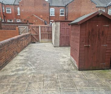 Ambler Street, CASTLEFORD - Photo 2