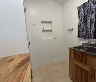 Close to Town - Photo 2