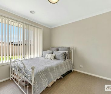 Comfortable Family Home in Whitebox Rise - Photo 3