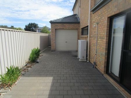 25 Redward Avenue, Greenacres SA, Belconnen - Photo 4