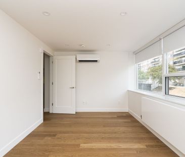 4 Overland Drive - Photo 3