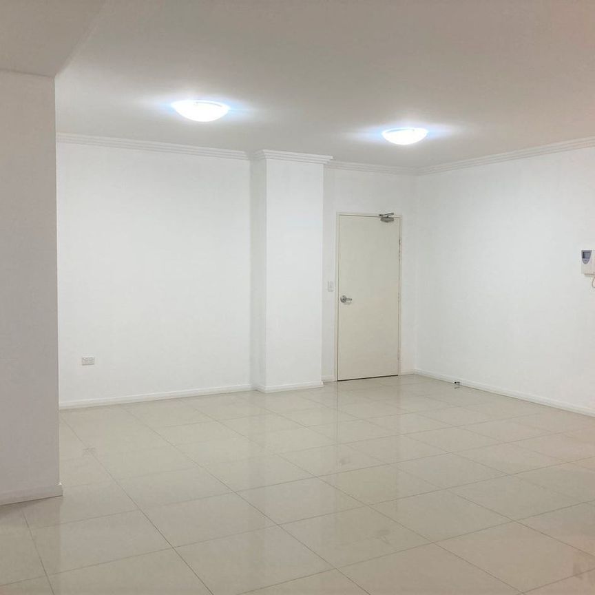 3 bedroom apartment for lease in heart of Parramatta - Photo 1