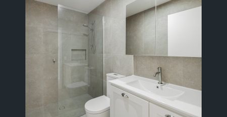 Brand New, Spacious Four Bedroom Duplex in Convenient Location - Photo 5