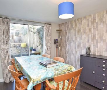 4 bedroom link detached house to rent - Photo 3