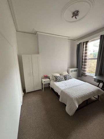 4 bedroom terraced house to rent - Photo 3