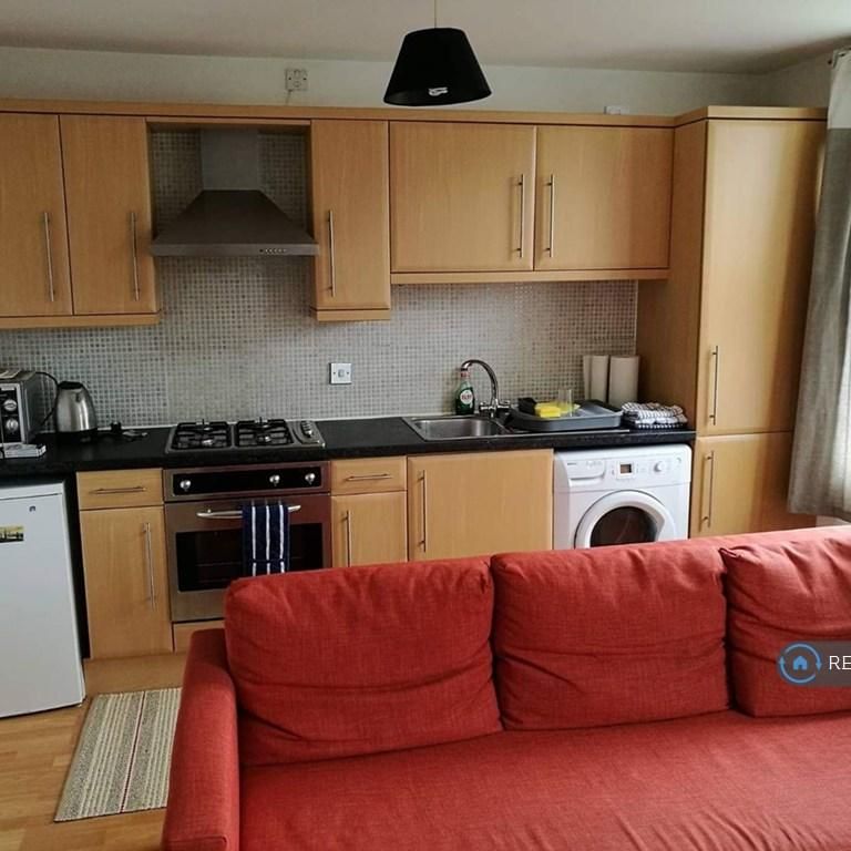 1 bedroom flat to rent - Photo 1