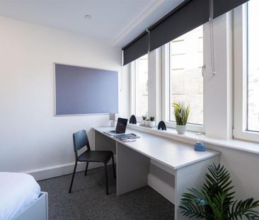 1 bedroom in a flat share to rent - Photo 6