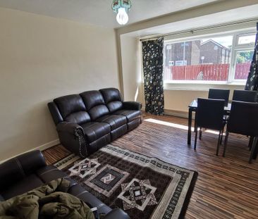 2 bedroom end of terrace house to rent - Photo 1