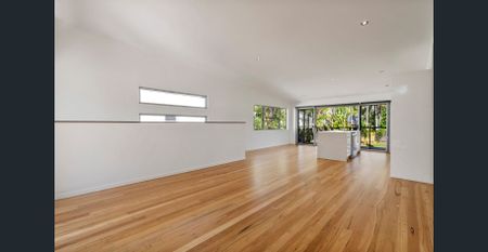 North Facing, Light & Airy Beach House - Photo 3