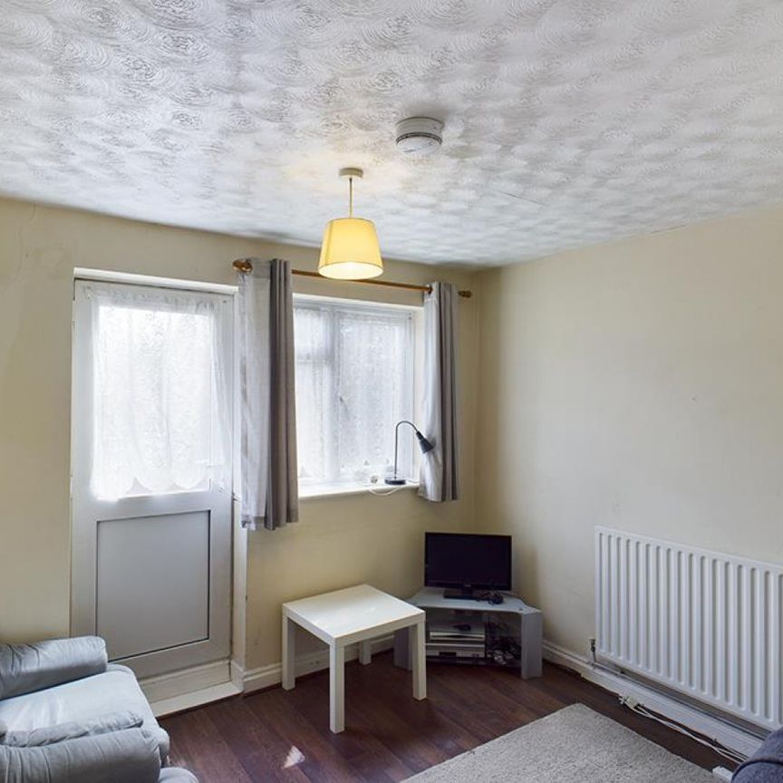 4 bedroom House To Let - Photo 1