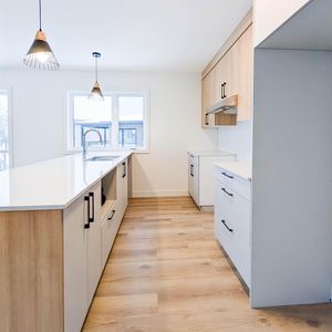 Immeuble - 16 Rue Allen Est, Waterloo 4 1/2+Den 1000$ À L'EMMÉNAGEMENT! - Photo 3