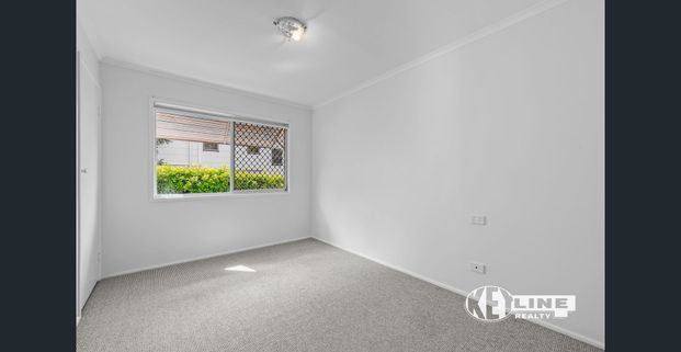 Stylish & Low-Maintenance Duplex - Photo 1