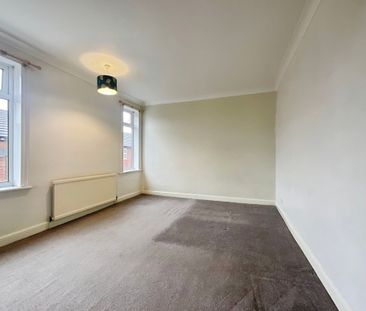 2 bedroom Mid Terraced House to let - Photo 6
