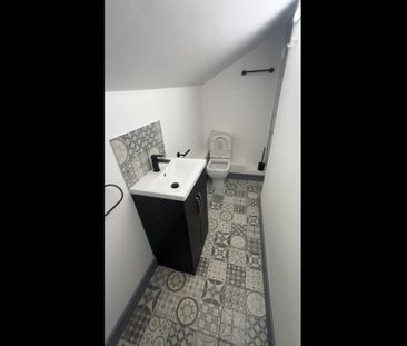 Room in a Shared House, Victoria Street, RG1 - Photo 4