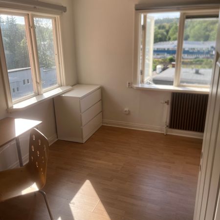 Gamla riksvägen, Kållered - Photo 4