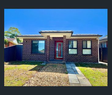 NEAR NEW SPACIOUS 2 X BEDROOM GRANNY FLAT!! - Photo 1