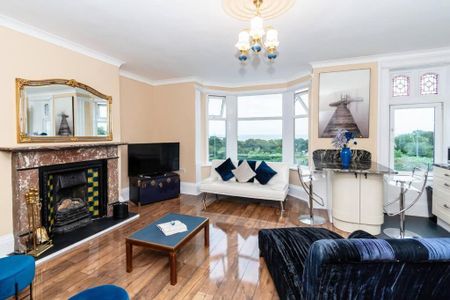 South Shields - Photo 3