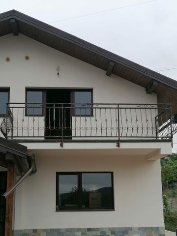 Casa /Vila de inchiriat Bucium 850 euro - Photo 3