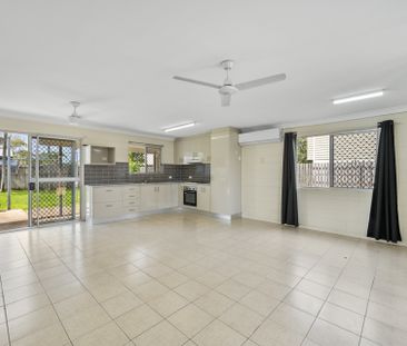 29 Palm Drive, DEERAGUN - Photo 2