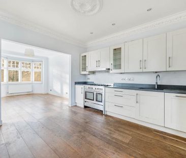 3 bedroom maisonette to rent - Photo 4