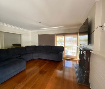 Large 4 Bedroom with man cave - Photo 1