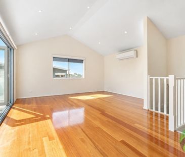 Spacious Living in a Convenient Location - Photo 4