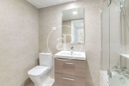 Luxury Flat for rent in Madrid, Autonomous Region of Madrid - Photo 2