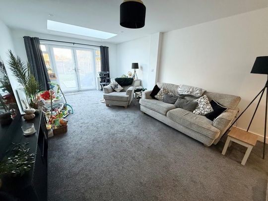 2 bedroom semi-detached house to rent - Photo 1