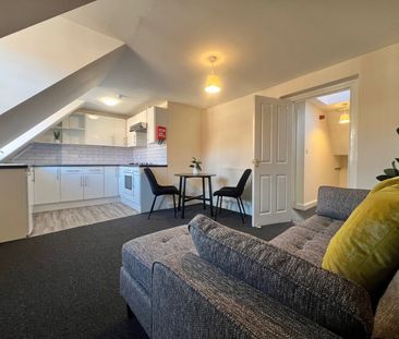 2 Bed Flat, Hotwells, BS8 - Photo 1