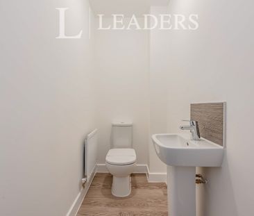 2 bedroom house to rent Illett Way, Faygate, Horsham, West Sussex, ... - Photo 1