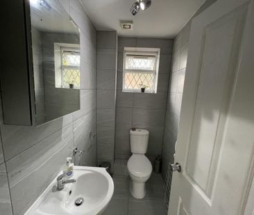 1 bedroom in a house share to rent - Photo 5