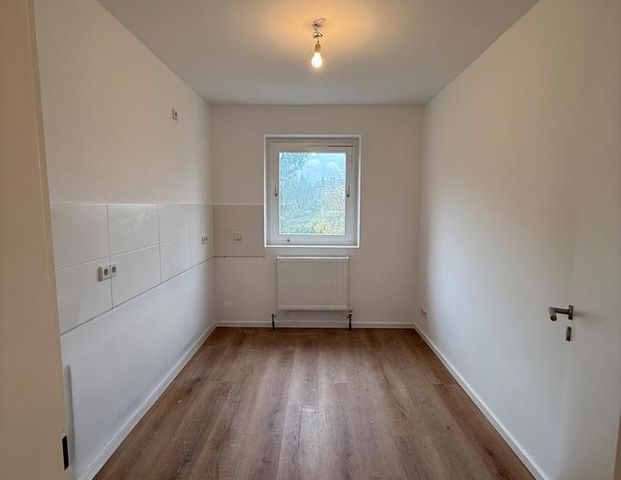 ERSTBEZUG nach Sanierung! 3-Zimmer - 75qm - Balkon - Photo 1