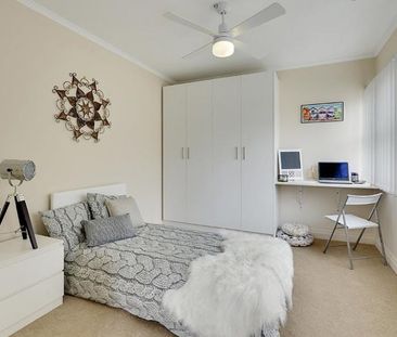 Beautiful Three Bedroom Home In Silkstone - Photo 5