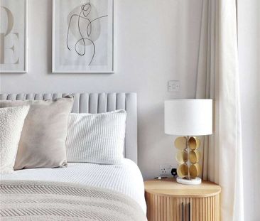 A stylish and attractively presented one bedroom apartment in this ... - Photo 5