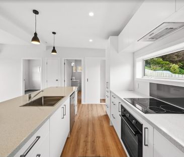 16 Bull Avenue, Wainuiomata - Photo 5