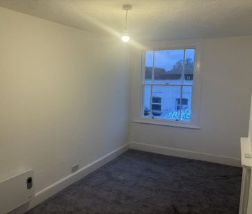 3 bedroom maisonette to rent - Photo 4