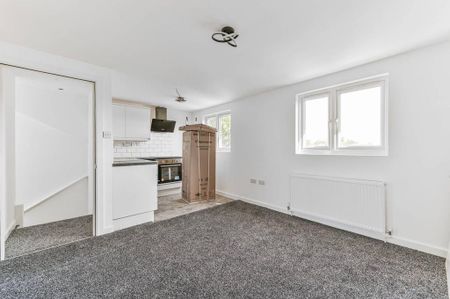 Studio to rent - Photo 5