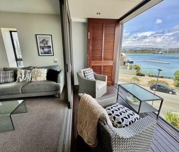 Two-Bedroom Waterfront Apartment - Photo 4