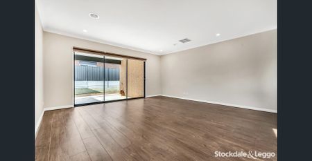 CHARMING FAMILY HOME - Photo 2