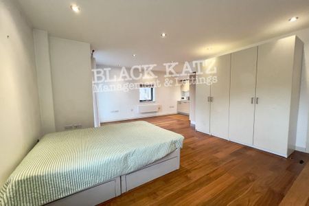 Studio to rent - Photo 3