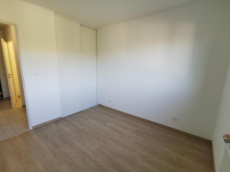 Location Appartement 3 pièces 63m² JACOB BELLECOMBETTE 73000 - Photo 4