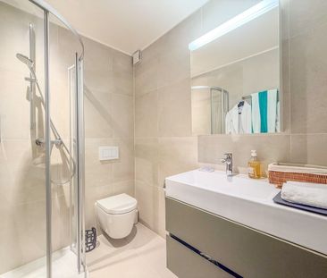 WITH INCORPORATED AIR CONDITIONING – LARGE 4.5 ROOM APARTMENT OF 13... - Foto 6