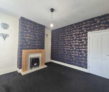 Causeway Green Road, Oldbury, Sandwell, B68 - Photo 2