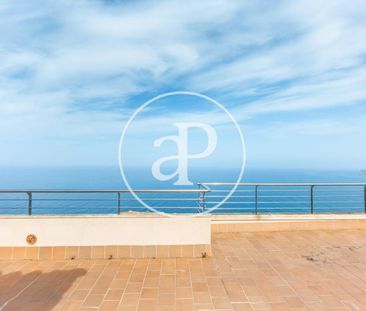 Semi-detached villa with sea views for rent in Bahía Azul - Photo 4