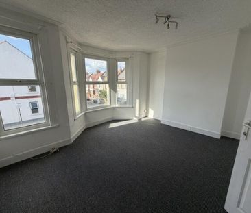 4 bedroom terraced house to rent - Photo 1