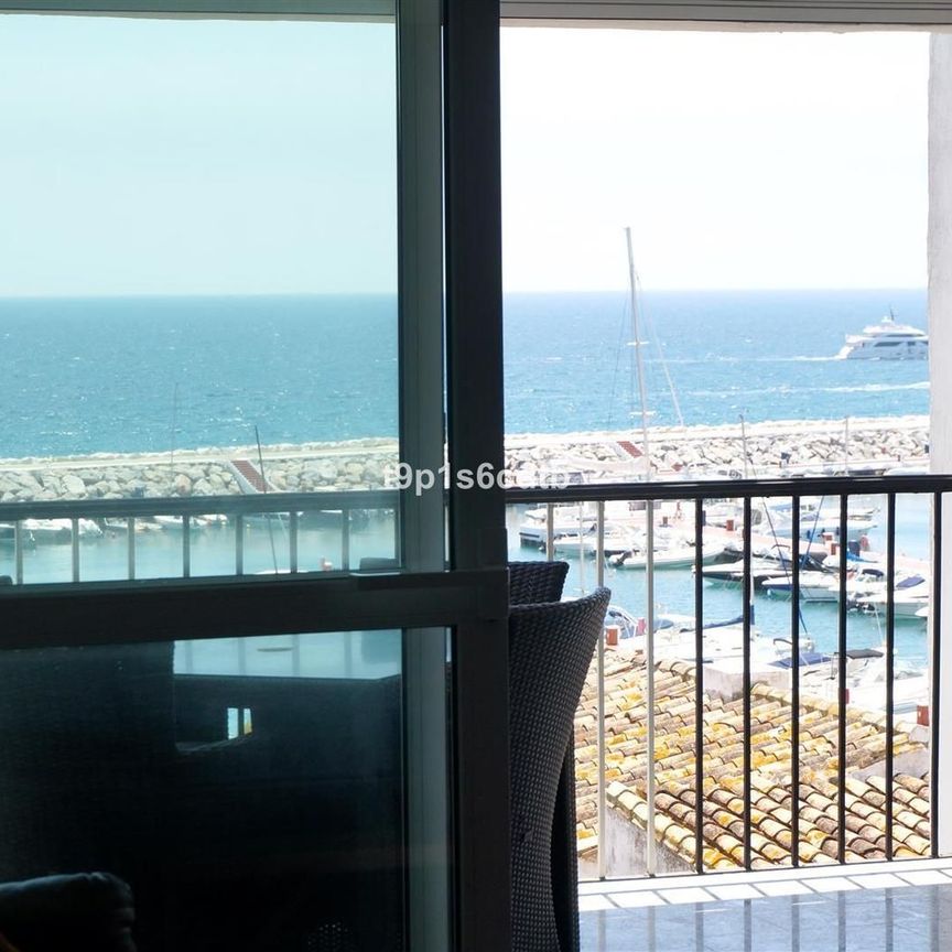 Middle Floor Apartment in Puerto Banús - Photo 1