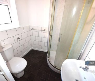 2 bedroom end of terrace house to rent - Photo 5